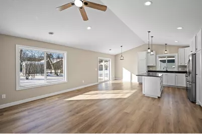 38558 Hawthorne Avenue, North Branch, MN 55056 - Photo 4