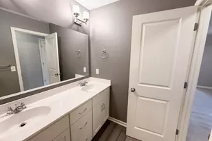 16891 E Lake Dr, Lakeville, MN 55044 - Photo 36
