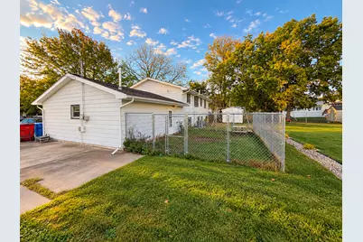 3761 W 6th Street, Winona, MN 55987 - Photo 2