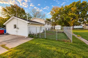 3761 W 6th St, Winona, MN 55987 - Photo 2