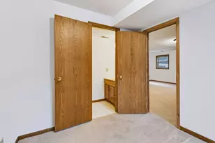 911 Grandview Dr, Hudson, WI 54016 - Photo 18