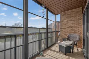 2690 Oxford St N, Roseville, MN 55113 - Photo 10