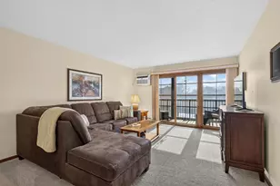 2690 Oxford St N, Roseville, MN 55113 - Photo 6