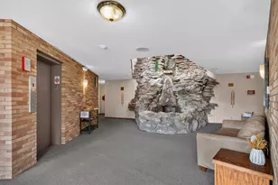 2690 Oxford St N, Roseville, MN 55113 - Photo 4
