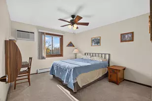 2690 Oxford St N, Roseville, MN 55113 - Photo 14