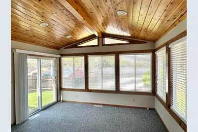 635 8th Avenue E, Shakopee, MN 55379 - Photo 6