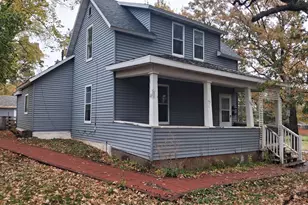 704 W Lincoln Ave, Fergus Falls, MN 56537 - Photo 2
