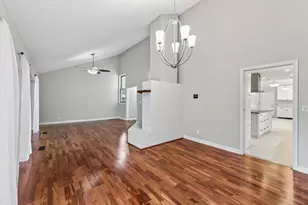 2420 Simpson St, Roseville, MN 55113 - Photo 16
