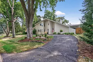 2420 Simpson St, Roseville, MN 55113 - Photo 2