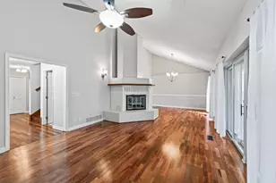 2420 Simpson St, Roseville, MN 55113 - Photo 10