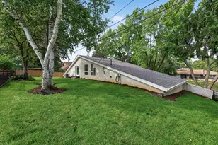 2420 Simpson St, Roseville, MN 55113 - Photo 54
