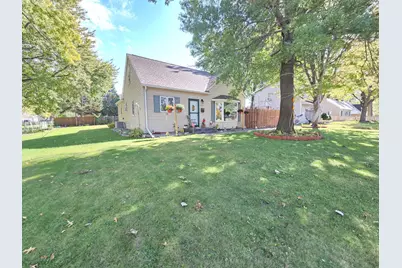 8011 1st Avenue S, Bloomington, MN 55420 - Photo 2