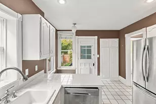 2220 Pleasant Ave, Minneapolis, MN 55404 - Photo 18