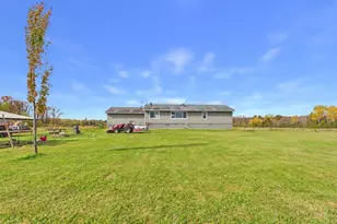 1818 Sherwood St, Mora, MN 55051 - Photo 2