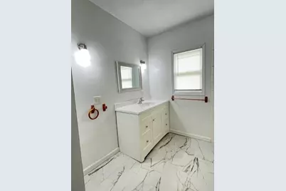 743 Charles Avenue, Saint Paul, MN 55104 - Photo 8
