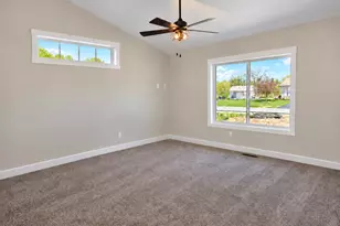 2119 Lunden St, Saint Peter, MN 56082 - Photo 4