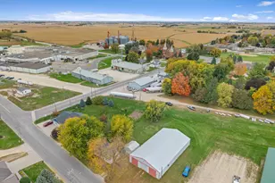 820 2nd Ave SW, Plainview, MN 55964 - Photo 24