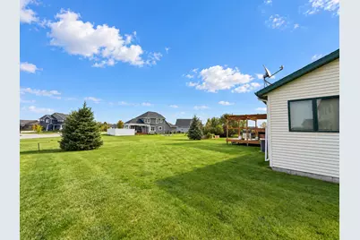 656 Westminster Drive, Moorhead, MN 56560 - Photo 4