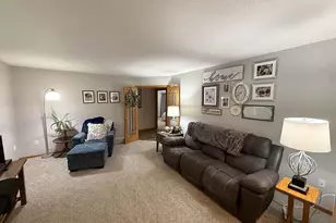 656 Westminster Dr, Moorhead, MN 56560 - Photo 10