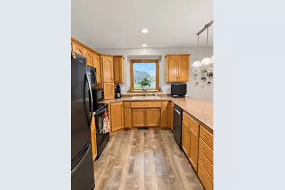 656 Westminster Drive, Moorhead, MN 56560 - Photo 6