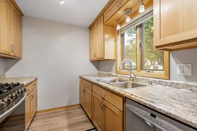 1085 Robert Place SW, Owatonna, MN 55060 - Photo 10
