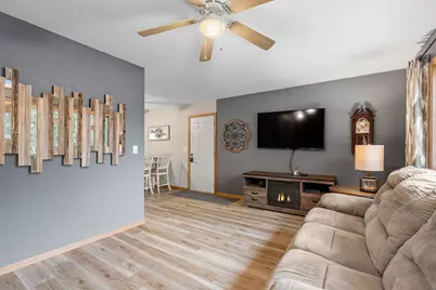 1085 Robert Place SW, Owatonna, MN 55060 - Photo 4