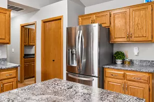 3601 Heidelberg Ln, Saint Bonifacius, MN 55375 - Photo 8