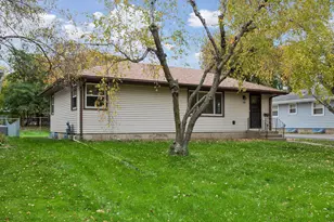 740 24th Ave N, South Saint Paul, MN 55075 - Photo 2