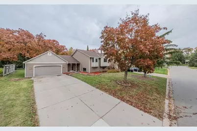 1568 Lakewood Drive N, Maplewood, MN 55119 - Photo 1