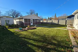 204 W 2nd St, Argyle, MN 56713 - Photo 16