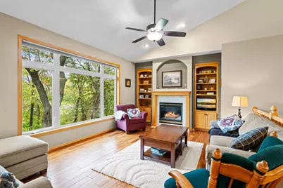 542 Majestic Oaks Court, Eagan, MN 55123 - Photo 8