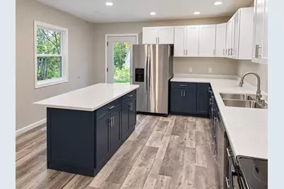 300 17th Street NW, Willmar, MN 56201 - Photo 2