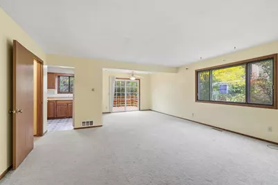 326 Morningside Circle, Saint Paul, MN 55119 - Photo 6
