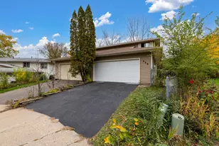 326 Morningside Cir, Saint Paul, MN 55119 - Photo 1