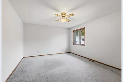 326 Morningside Circle, Saint Paul, MN 55119 - Photo 18