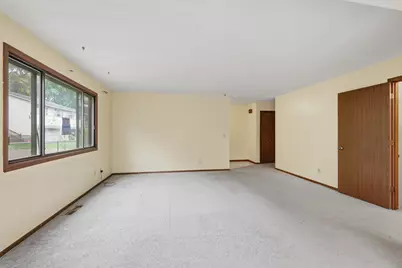 326 Morningside Circle, Saint Paul, MN 55119 - Photo 8