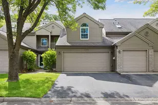 1640 Rose Hill Cir, Saint Paul, MN 55108 - Photo 1
