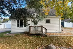 611 S Swift Ave, Litchfield, MN 55355 - Photo 2