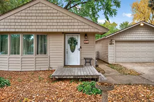 2071 Cedar Ave, White Bear Lake, MN 55110 - Photo 4