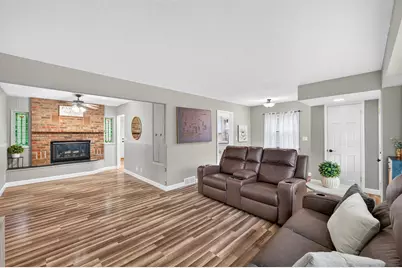 2071 Cedar Avenue, White Bear Lake, MN 55110 - Photo 8
