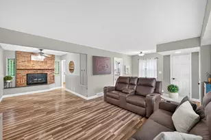 2071 Cedar Ave, White Bear Lake, MN 55110 - Photo 8