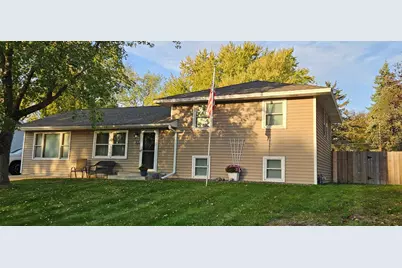 10416 Arrowhead Street NW, Coon Rapids, MN 55433 - Photo 2