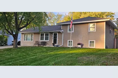 10416 Arrowhead Street NW, Coon Rapids, MN 55433 - Photo 4