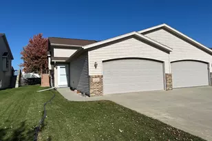1316 37 Ave S, Moorhead, MN 56560 - Photo 2