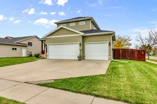 4203 18th St S, Moorhead, MN 56560 - Photo 6