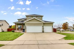 4203 18th St S, Moorhead, MN 56560 - Photo 2