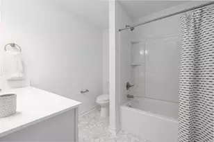 2032 James Ave N, Minneapolis, MN 55411 - Photo 18