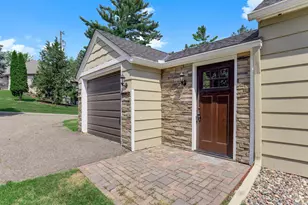 1922 Oakland Rd, Minnetonka, MN 55305 - Photo 6