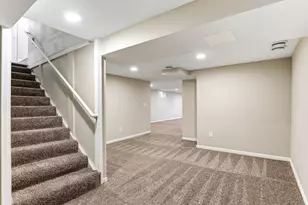 1922 Oakland Rd, Minnetonka, MN 55305 - Photo 26