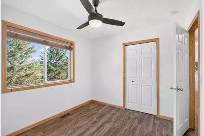 911 Cobblestone Lane, Belle Plaine, MN 56011 - Photo 34